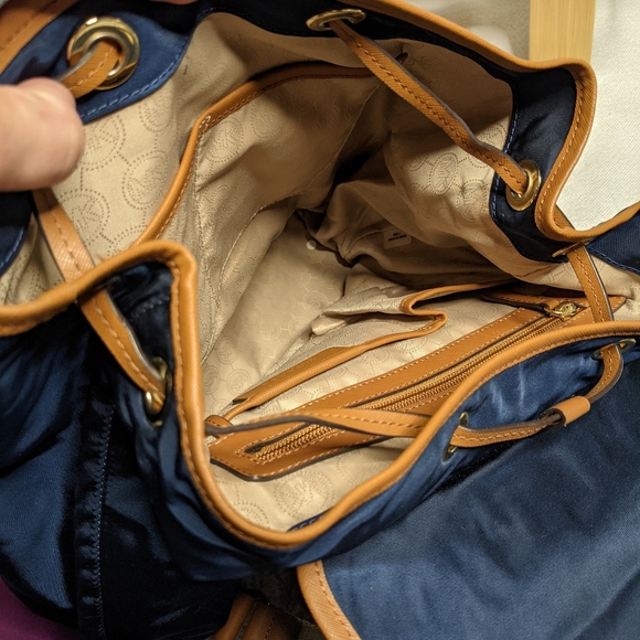 ⭕SOLD ⭕Michael Kors Medium nylon backpack - Picture 5 of 8